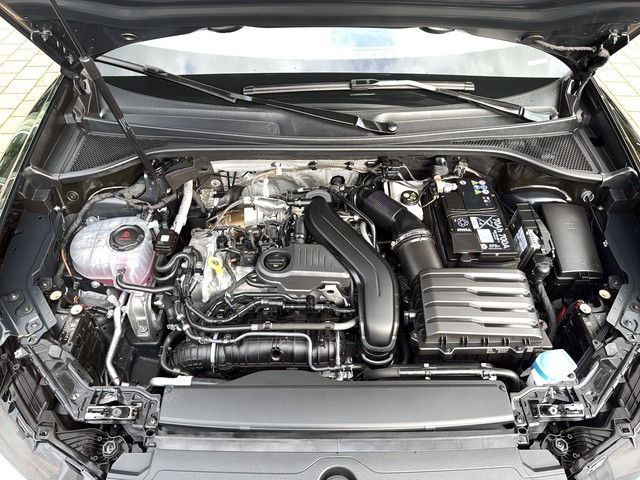 Audi - Q3 35 TFSI S-tronic Advanced PANO+NAVI+PDC+LM18"_9 Audi - Q3 35 TFSI S-tronic Advanced PANO+NAVI+PDC+LM18"_9