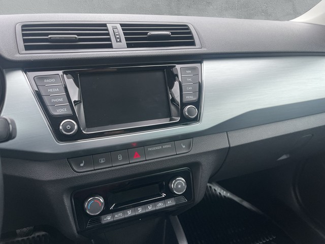 Skoda - Fabia Combi 1.0 TSI Ambition MFL NAVI PDC SHZG_5