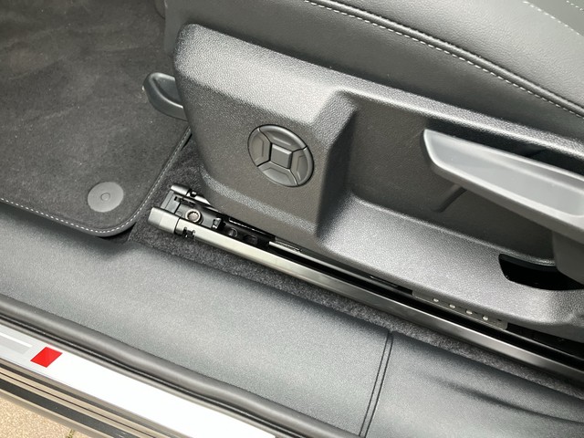 Audi - Q3 SUV TDI S-tronic S line AHK+ACC+SHZG+PANO+NAVI_6