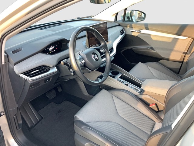 Skoda - Enyaq iV 60 Loft AHK CAM LED LM19 NAVI PANO SHZG_12