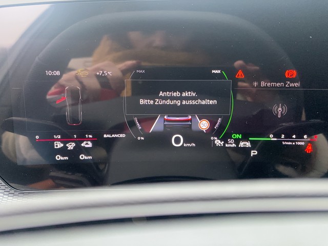 Audi - Q5 SUV e-hybrid 2.0 quattro 270 kW AHK_12