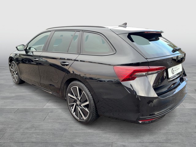 Skoda - Octavia Combi 2.0TDI Sportline Head Up+Panorama_9