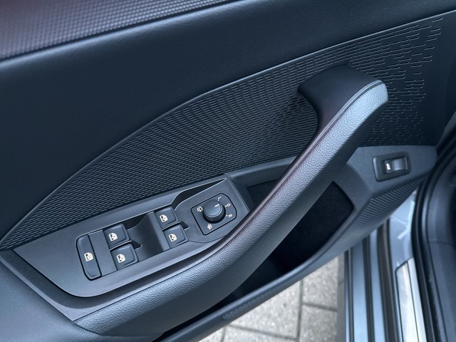 Skoda - Octavia Combi 1.5 TSI eTEC DSG Selection AHK+LED_5