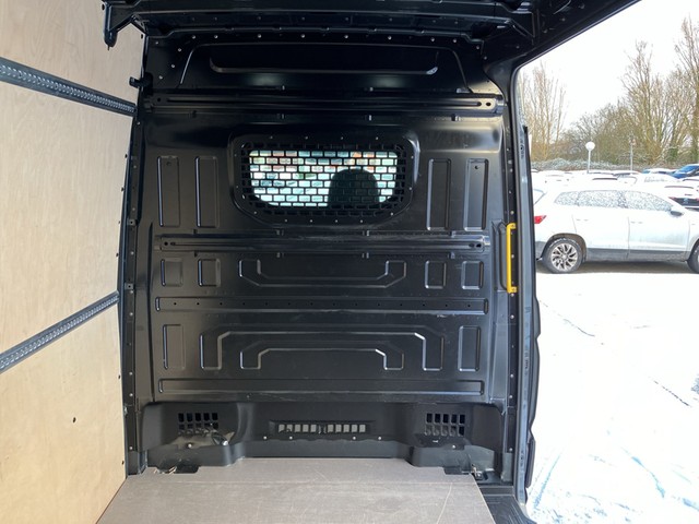 VW - Crafter 2.0 TDI Kasten 35 mittellang Hochdach "Rear View" Navigation_9