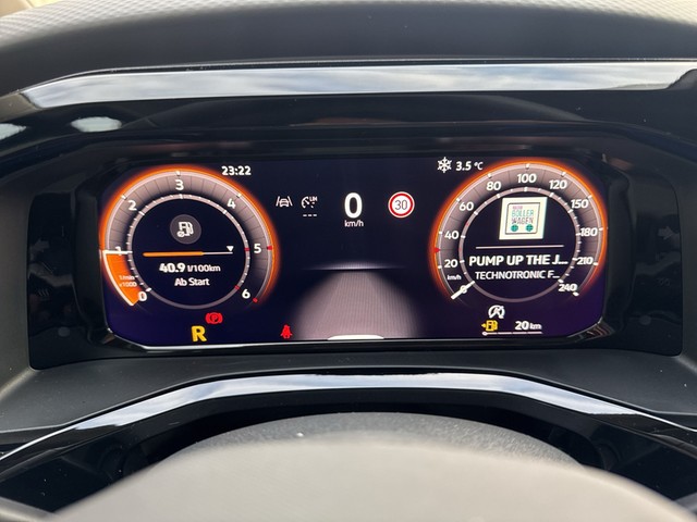 VW - T7 Multivan 2.0 TDI DSG Style LÜ Navi+LED+Kamera_10