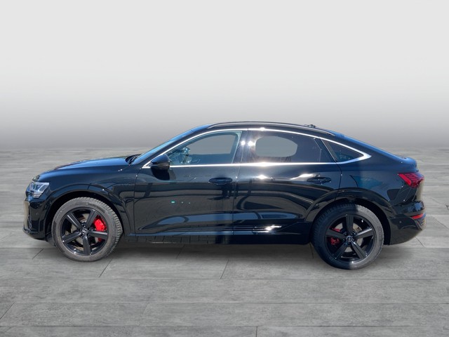 Audi - Q8 e-tron Sportback 55 quattro AHK HUD_10