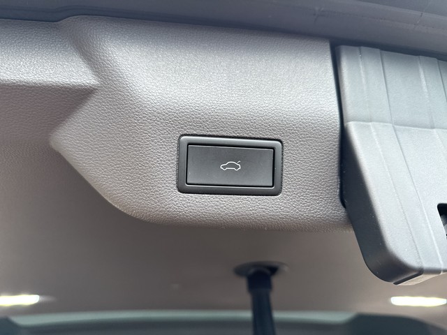 VW - T7 Multivan 1,4 l eHybrid Energetic lang Pano_4