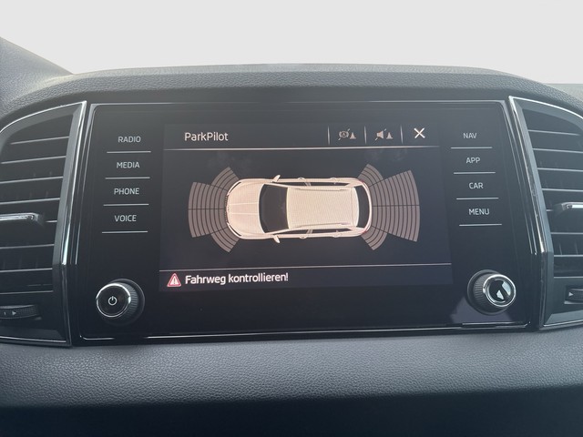 Skoda - Karoq 1.5 TSI Style AHK Memory Chrompaket Navi LED_7