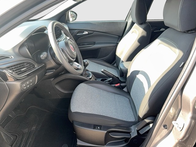 Fiat - Tipo Hatchback 1.6 Multijet Cross ACC+LED+KAMERA_15