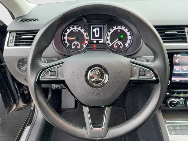 VW - Golf VIII Lim. 2.0 TSI DSG GTI LED+SITZHEIZUNG_13