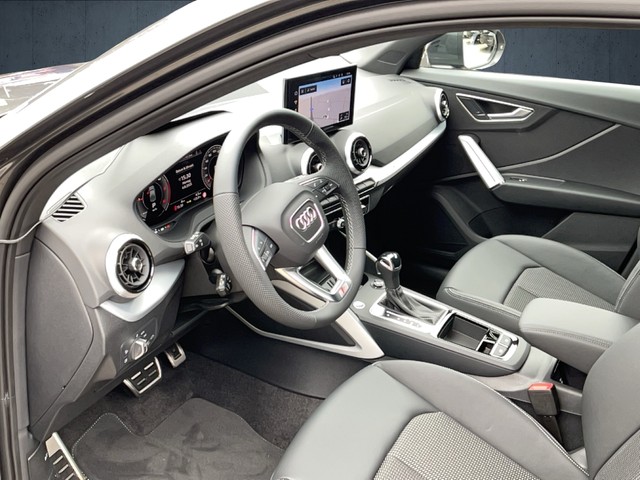 Audi - Q2 35 TDI S tronic S line Assistenzpaket_11
