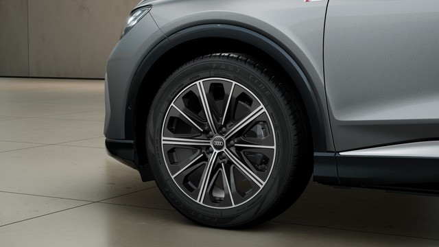 Audi - Q4 Sportback 55 e-tron quattro S-line AHK LED_7