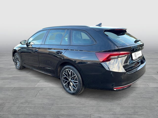 Skoda - Octavia Combi 2.0TDI Selection Head-Up+Virtual_9 Skoda - Octavia Combi 2.0TDI Selection Head-Up+Virtual_9