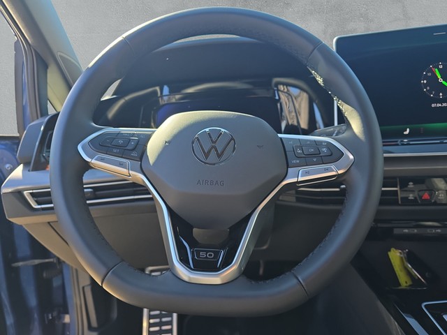 VW - Golf VIII Lim. 1.5 eTSI DSG Edition 50 DCC HuD_4