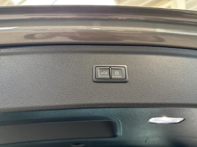 Audi - Q5 50 TFSI e S-tronic S line quattro AHK+PANO+LED_6