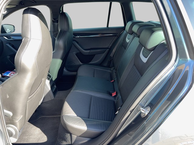 Skoda - Octavia Combi 2.0 TDI RS ACC+RFK+STANDHZ_3 Skoda - Octavia Combi 2.0 TDI RS ACC+RFK+STANDHZ_3