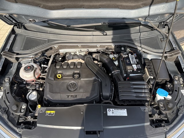 VW - T-Roc 1.5 TSI Sport R-Line AHK+ACC+LED+NAVI+PANO_9