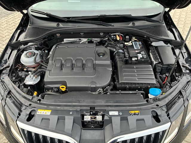 VW - Golf VIII Lim. 2.0 TSI DSG GTI LED+SITZHEIZUNG_5