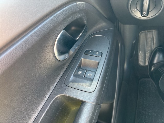 VW - up! 5-türer move up! Klima+E-FH+ZV+Radio MP3+AUX_9