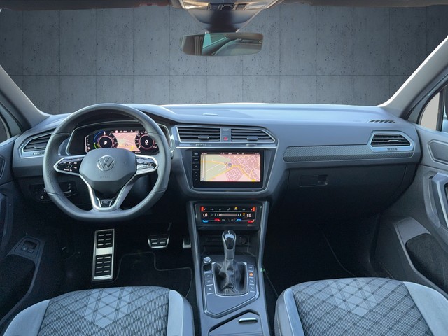 VW - Tiguan 1.4 TSI DSG eHybrid R-Line AHK+LED+PANO_2