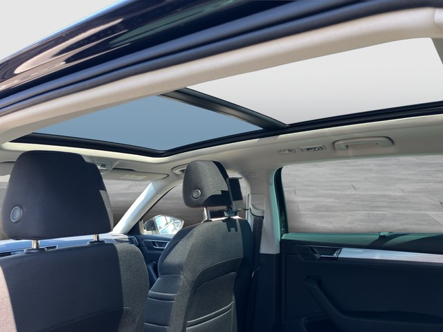 Skoda - Superb Combi 2.0 TDI DSG  Ambition  AHK+RFK+PANO_5