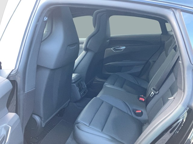 Skoda - Octavia Combi 2.0 TDI DSG Tour AHK+Navi+LED_3