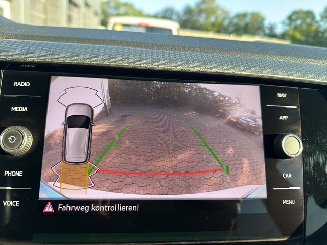 VW - T-Cross 1.5 TSI DSG R-Line Navi 18" SHZ ACC_5