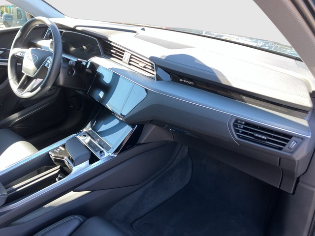 VW - Tiguan 2.0 TSI 4Motion R-Line Black Style+Navi+Kamera_7