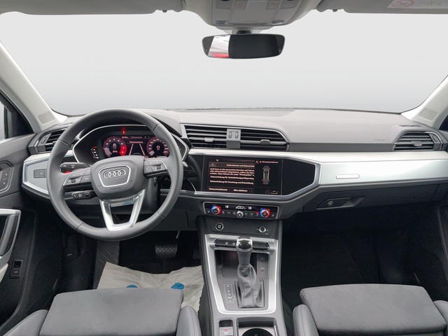 Audi - Q3 35 TFSI S-tronic advanced AHK+ACC_2