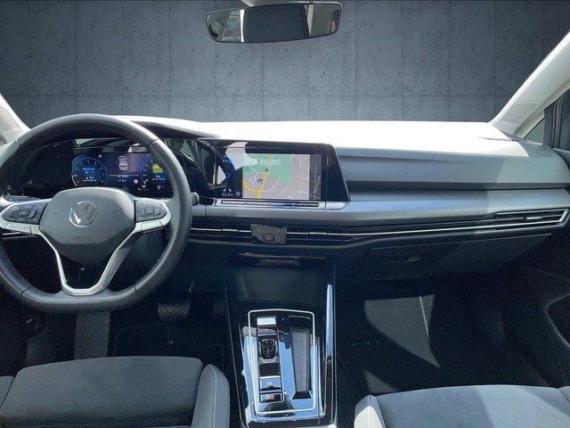 VW - Golf VIII 1.5 eTSI DSG Style AHK+NAVI+LED+KAMERA_2