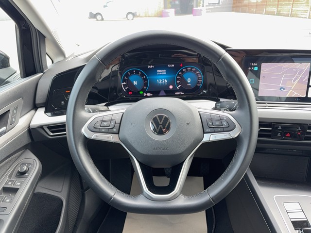 VW - Golf VIII Lim. 1.5 eTSI DSG Life eTSI ACC+NAVI+SIDE-ASSIST_17