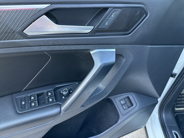 VW - Tiguan 1.4 TSI DSG eHybrid R-Line AHK+LED+PANO_5