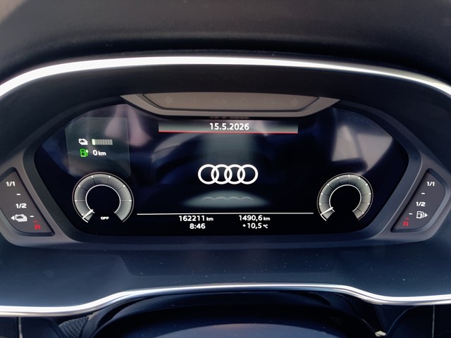 Audi - Q3 45 TFSI e S-tronic S-Line LED+PANO_12