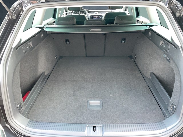 VW - Passat Variant 2.0 TDI DSG Business AHK+ACC+NAVI_4