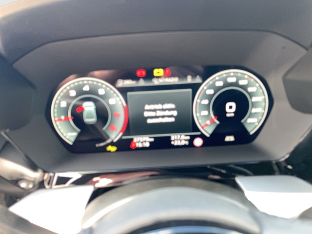 Audi - A3 Lim 35 TFSI S-line AHK LED LM18 NAVI PDC SHZG_15 Audi - A3 Lim 35 TFSI S-line AHK LED LM18 NAVI PDC SHZG_15