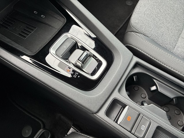 Skoda - Octavia Combi 2.0 TDI DSG Sportline LED+AHK+NAVI_6