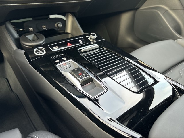 VW - T-Roc 1.5eTSI DSG R-Line Head Up+Panorama_17