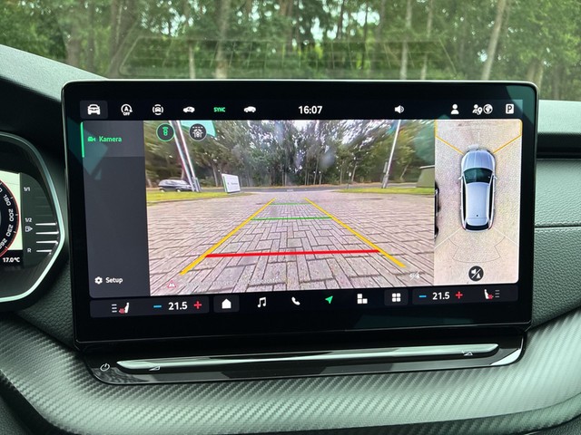 Skoda - Octavia Combi 2.0 TDI DSG Sportline LED+AHK+NAVI_7