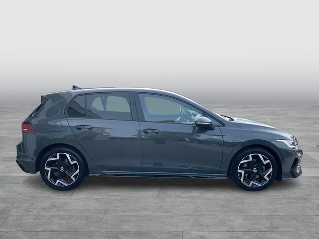 VW - Golf VIII 1.5 eTSI DSG R-Line ACC+LED+PDC+LM19"_13
