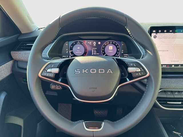 Skoda - Octavia Combi 2.0 TDI DSG Selection Head Up+Navi_5