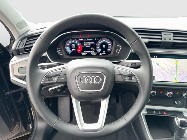 Audi - Q3 35 TFSI S-tronic Advanced PANO+NAVI+PDC+LM18"_17 Audi - Q3 35 TFSI S-tronic Advanced PANO+NAVI+PDC+LM18"_17