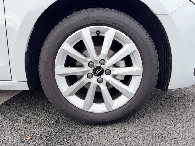 Audi - A1 Sportback 25 TFSI S-tronic advanced phone box_10