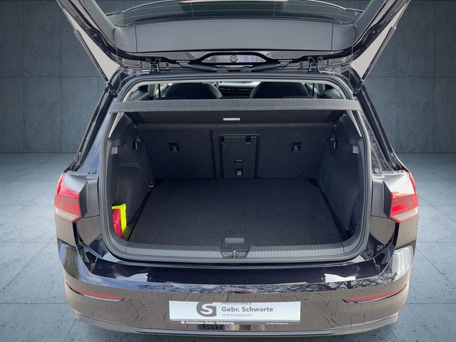 VW - Golf VIII Lim. 1.5 eTSI DSG Life eTSI ACC+NAVI+SIDE-ASSIST_4