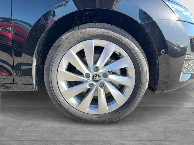 Skoda - Octavia Combi 2.0 TDI DSG Selection Head Up+Kamera_17