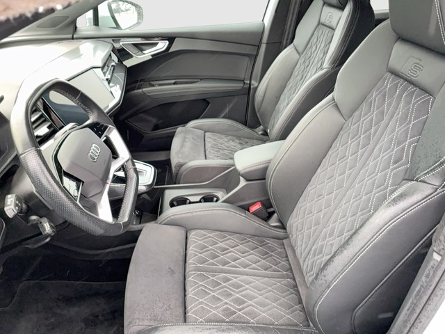 Audi - Q4 45 e-tron quattro S-line MATRIX+SPUR+NAVI+BT_11