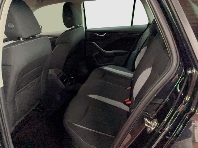 Skoda - Kamiq 1.0 TSI DSG Selection NAVI+RÜCKFAHRKAMERA_3