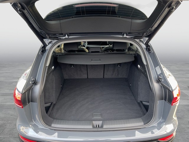 Audi - Q6 e-tron TECH+MATRIX LED_4