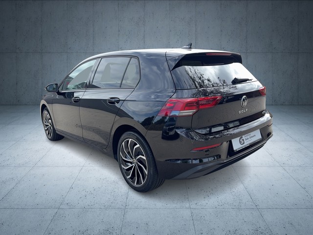 VW - Golf VIII Lim. 1.5 eTSI DSG Life eTSI ACC+NAVI+SIDE-ASSIST_11
