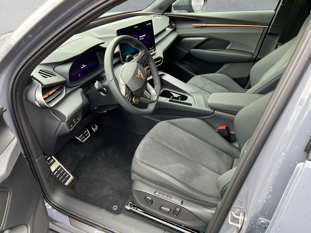 VW - Golf VIII 2.0TSI GTI Virtual+Matrix+Kamera+ACC_15