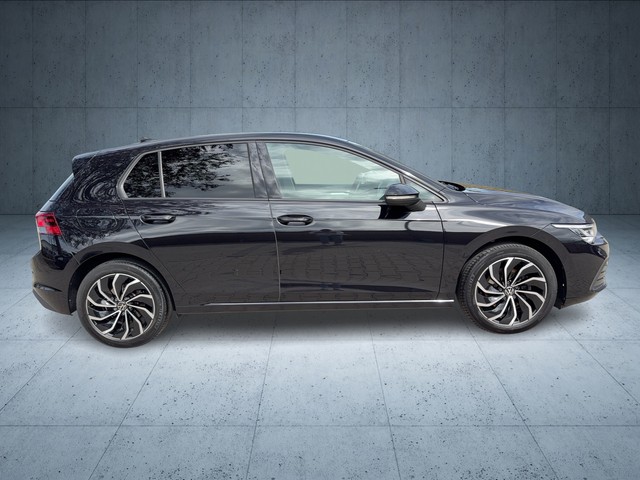 VW - Golf VIII Lim. 1.5 eTSI DSG Life eTSI ACC+NAVI+SIDE-ASSIST_13